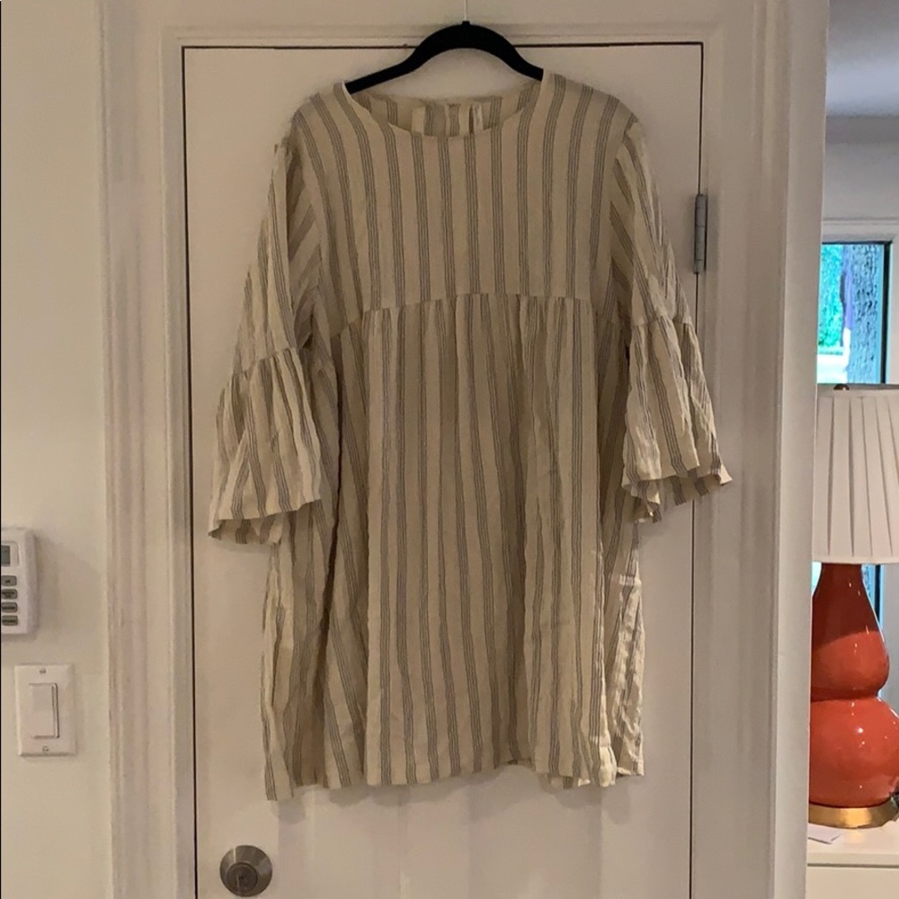 Rylee + Cru Dress - Size Medium